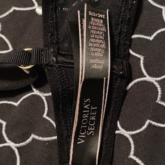 🖤 EUC Victoria's Secret Ladie's Very Sexy Fishnet Plunge Underwire Bra, 🖤, 34C - Picture 12 of 15